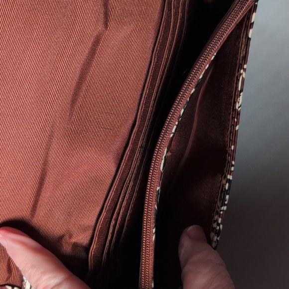 Vera Bradley Wildwood Wallet Crossbody in Bubby Flowers Cinnamon NWT - Picture 6 of 9